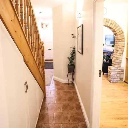 Bright 3Bed Sleeps 9 With Secret Garden 5Min Walk To Town Villa Sligo Exterior photo