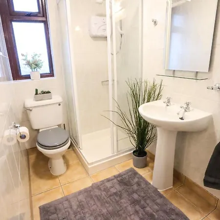 Bright 3Bed Sleeps 9 With Secret Garden 5Min Walk To Town Villa Sligo Exterior photo